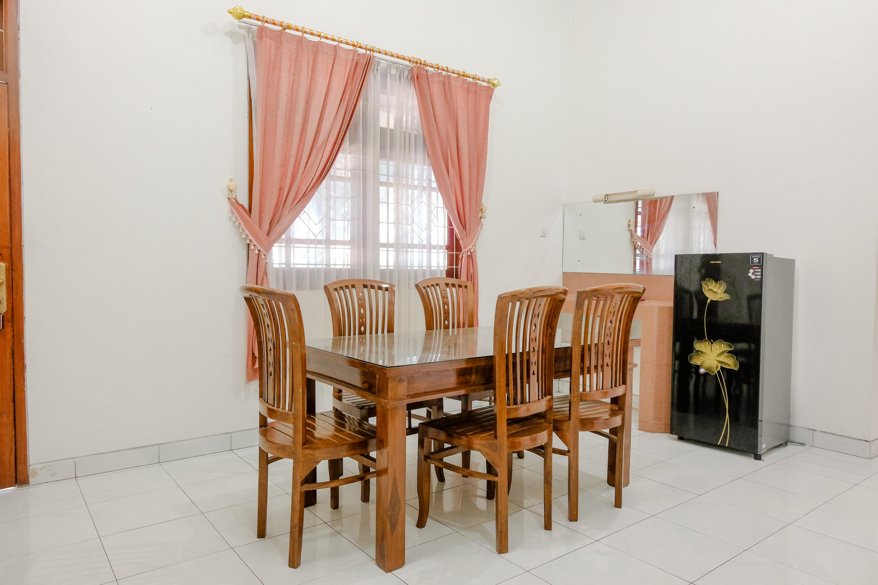 Villa Pakis Residence Banyuwangi Banyuwangi  Exterior photo