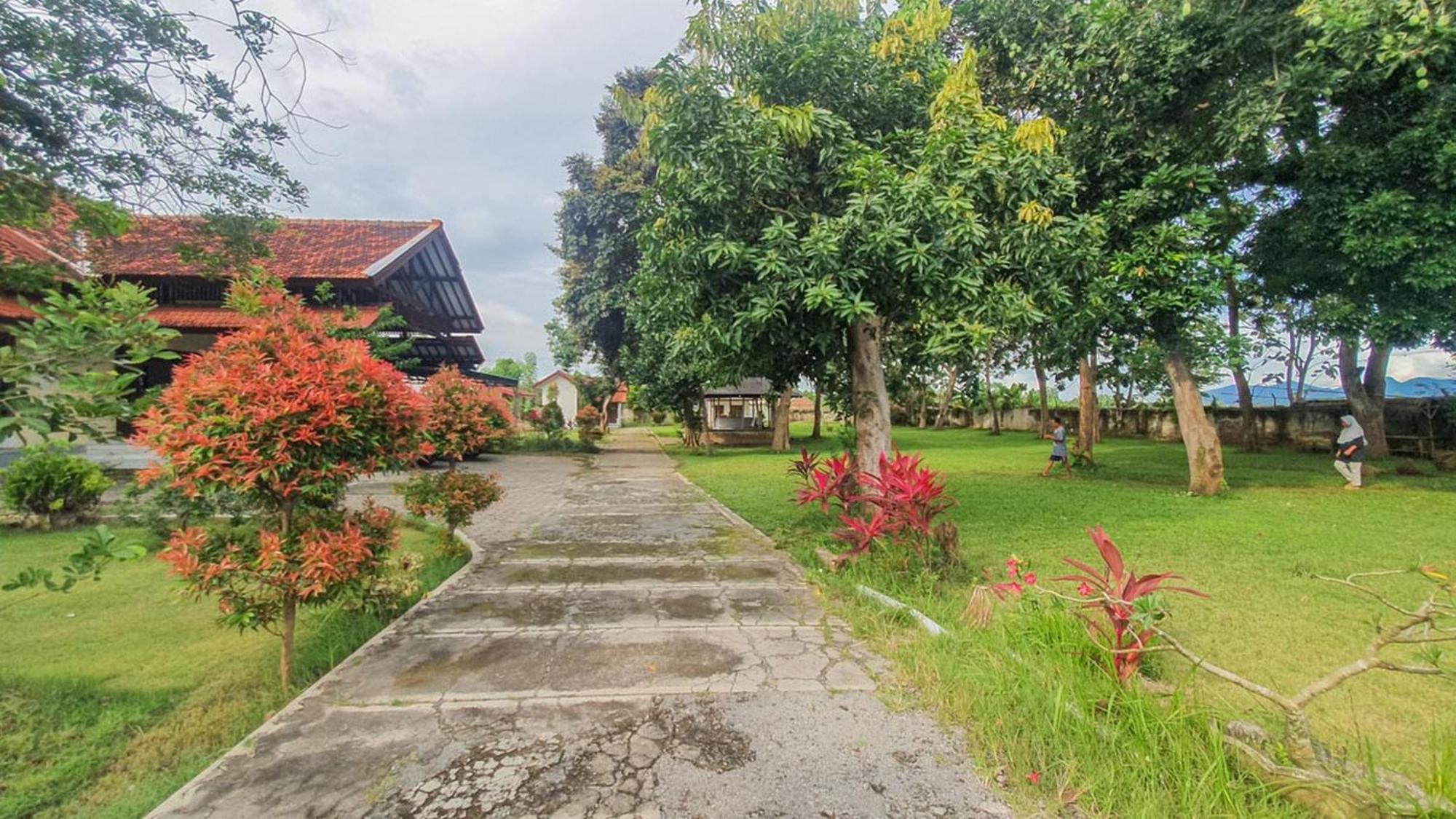 Villa Pakis Residence Banyuwangi Banyuwangi  Exterior photo